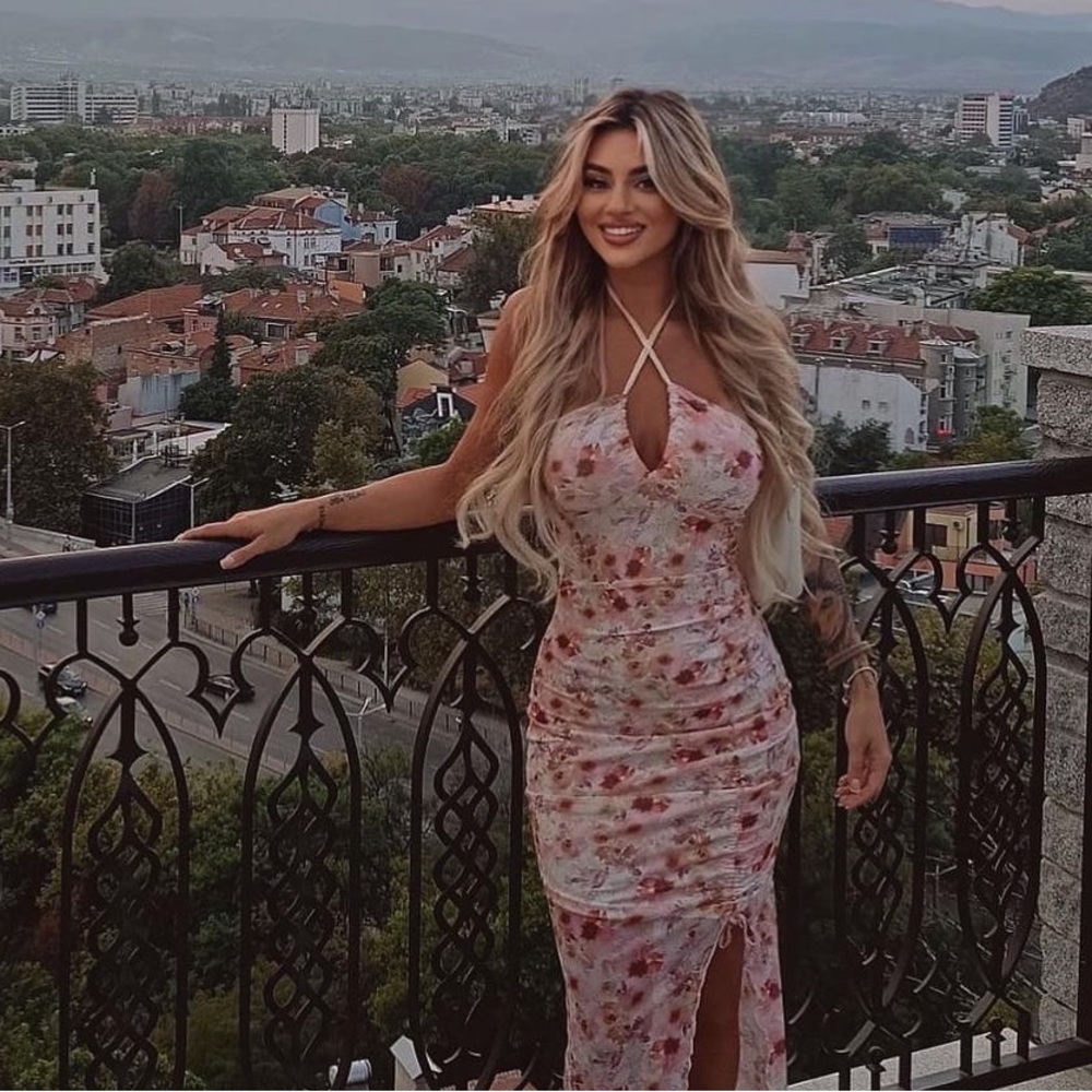 Floral dress 💐💐